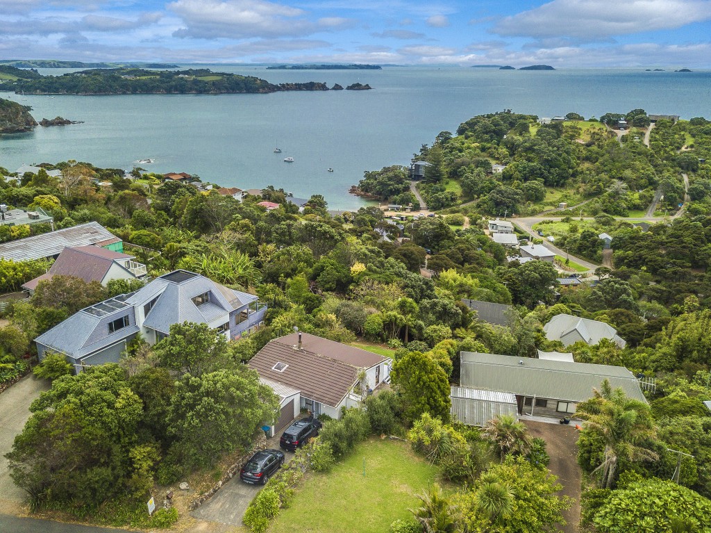 23 Coromandel Road, Oneroa Waiheke